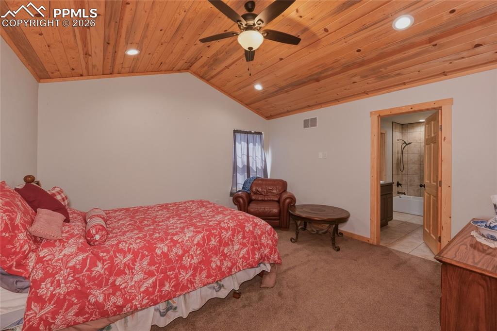 Image 19 of 48: Bedroom