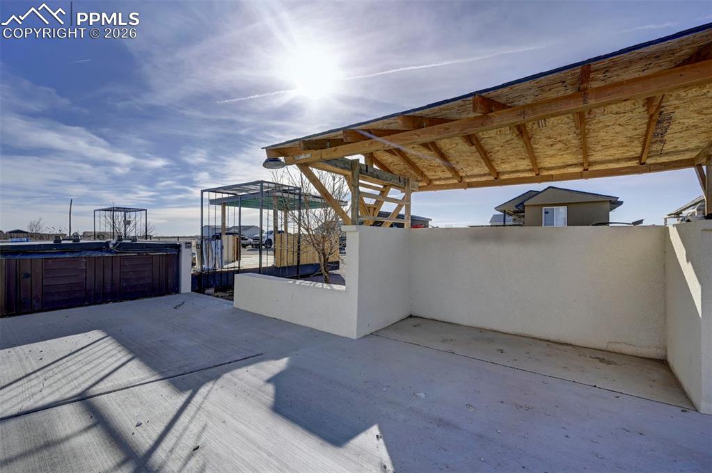 Image 32 of 36: Patio