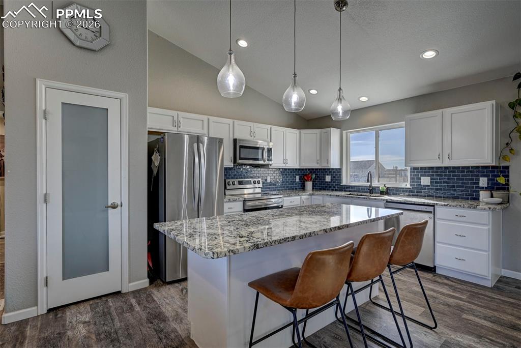 Image 9 of 36: Kitchen