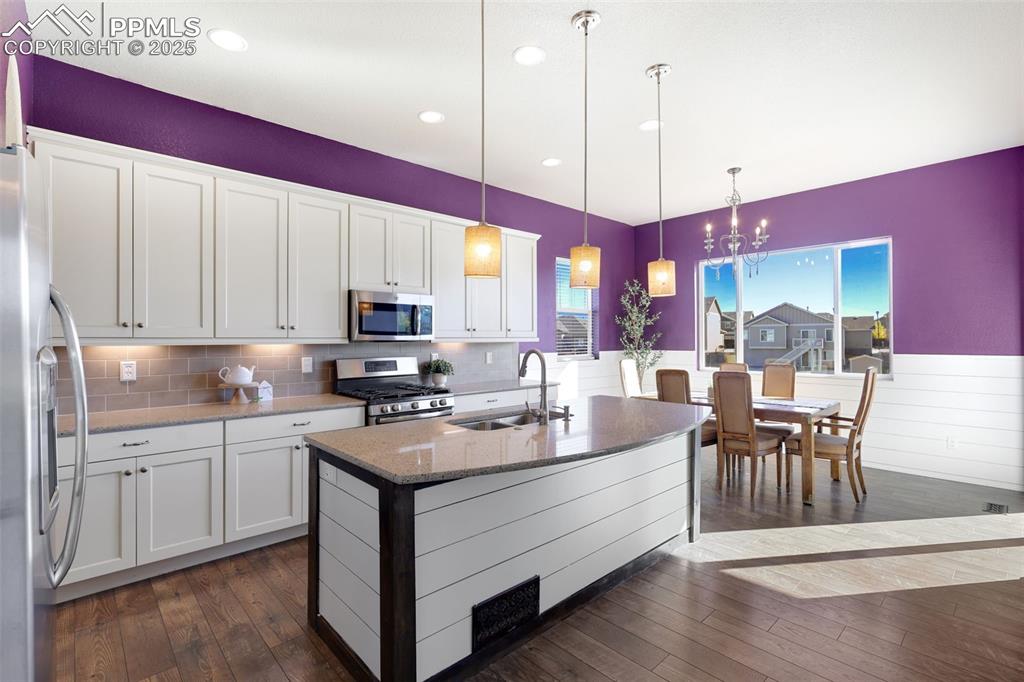 Image 11 of 39: Kitchen