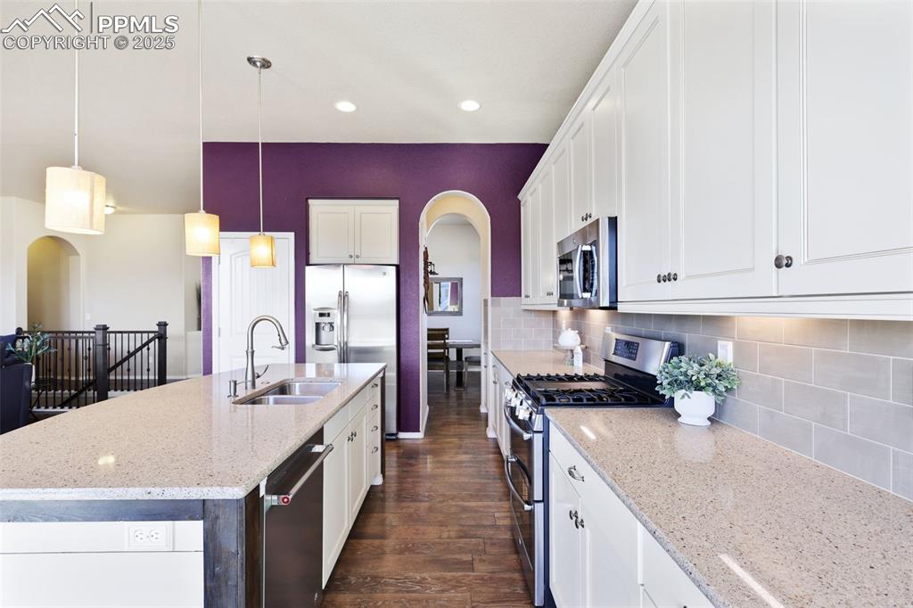 Image 12 of 39: Kitchen