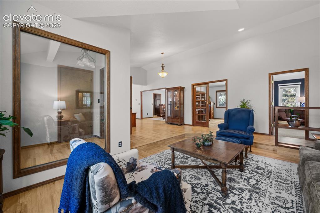 Image 9 of 50: Living Room
