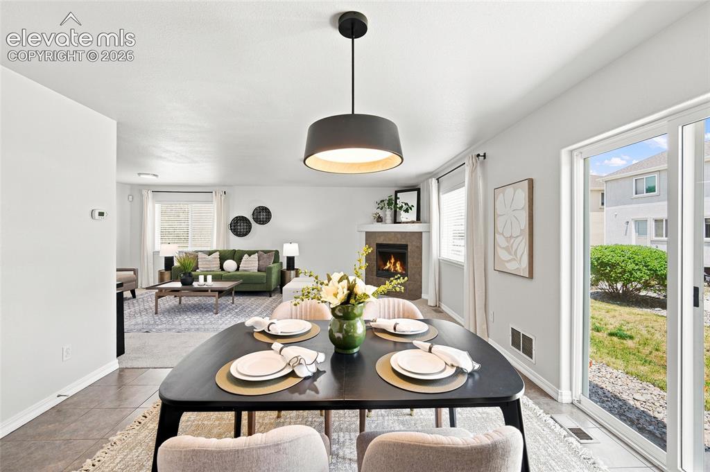 Image 14 of 47: Dining Area