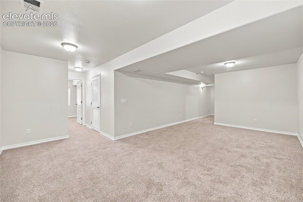 Image 34 of 47: Family Room