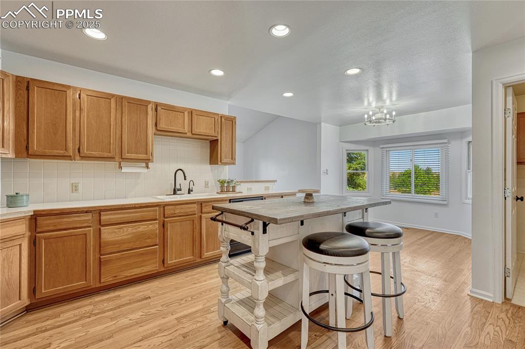 Image 2 of 41: Kitchen