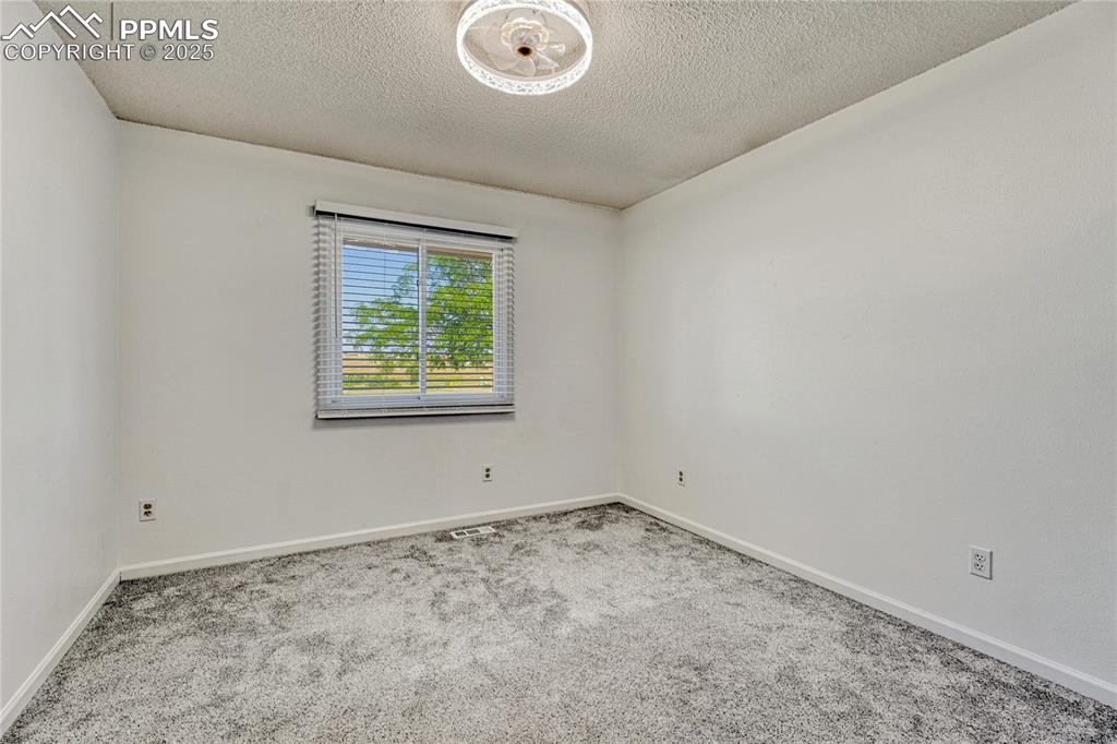 Image 27 of 41: Bedroom