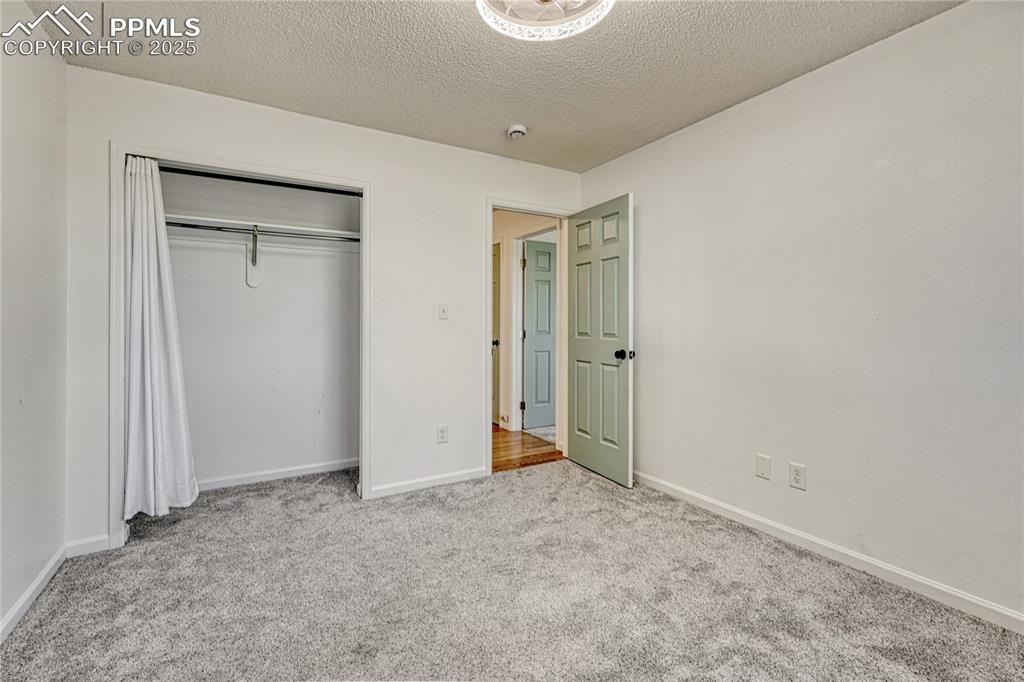 Image 28 of 41: Bedroom