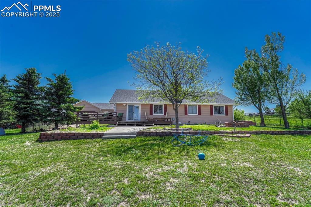 Image 6 of 41: Front of Structure