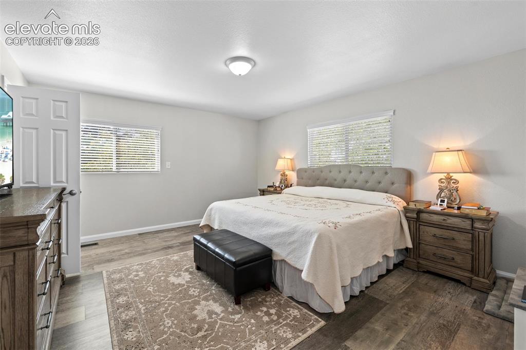 Image 16 of 47: Bedroom