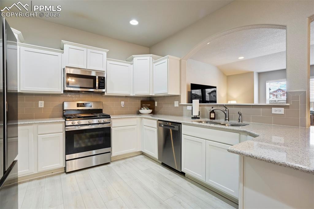 Image 10 of 34: Kitchen