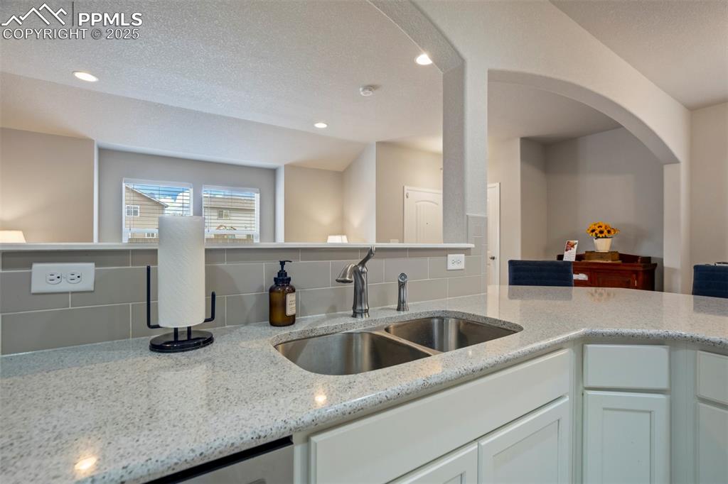 Image 11 of 34: Kitchen