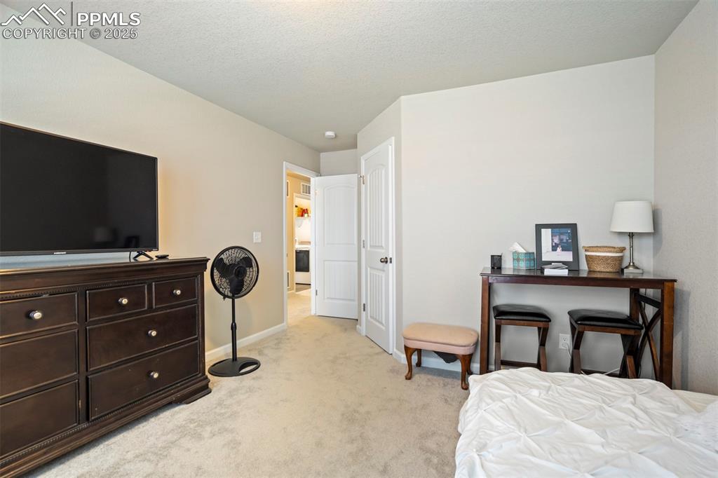 Image 23 of 34: Bedroom