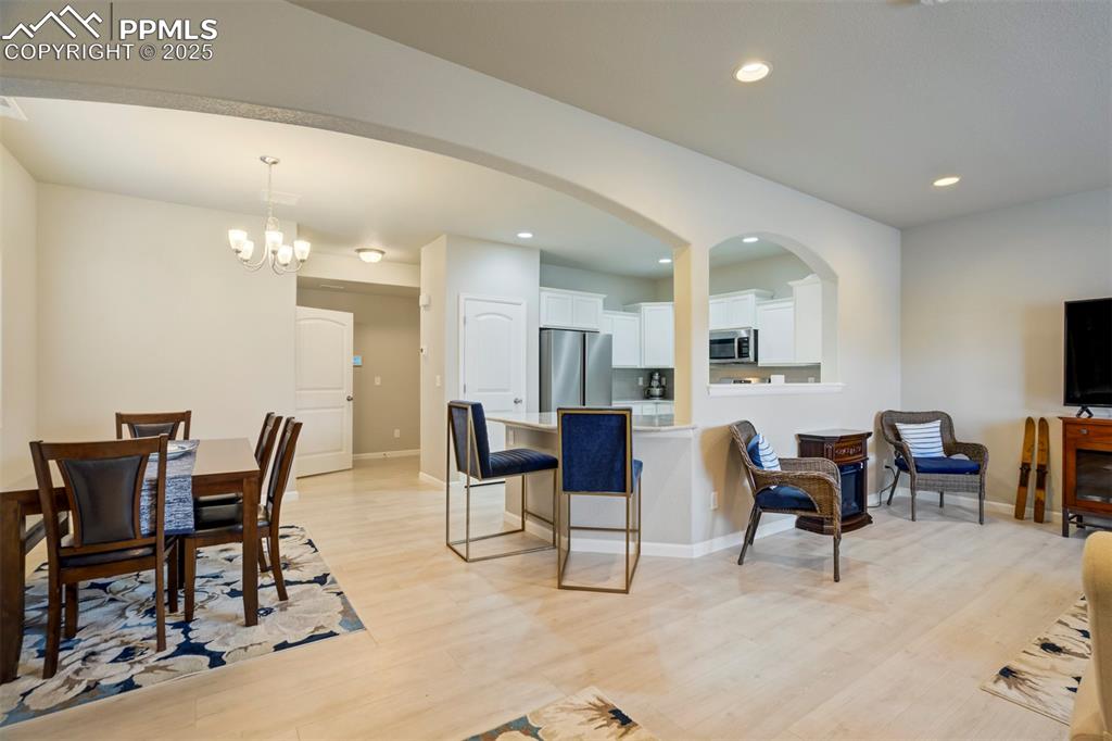 Image 8 of 34: Dining Area