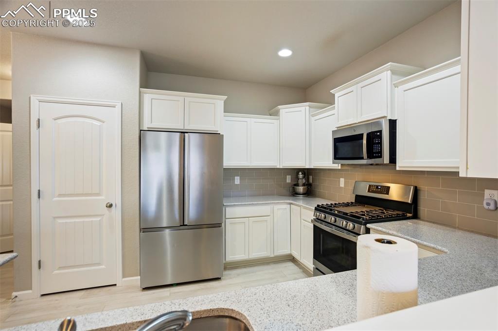 Image 9 of 34: Kitchen