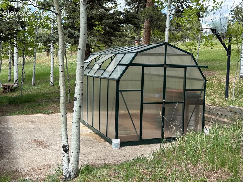 Image 24 of 38: Greenhouse