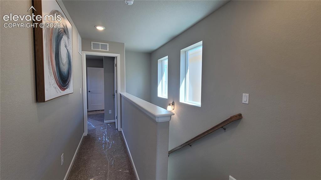Image 18 of 41: Upper Level!