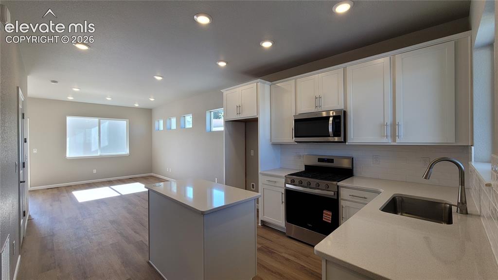 Image 3 of 25: York-Cottage-Craftsman Elevation-Crawl Space-2 Suites-2.5 Bathroom-1 Car De