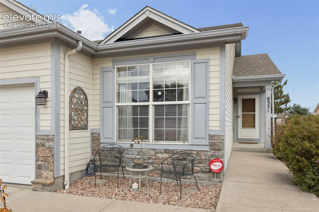 Image 3 of 32: Front of Structure