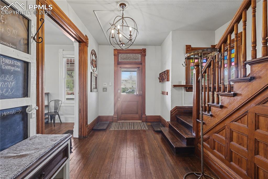Image 6 of 50: Entrance Foyer