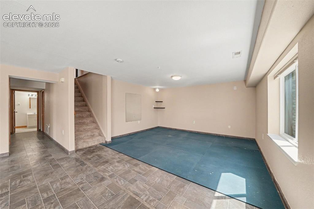 Image 16 of 23: Recreation Room