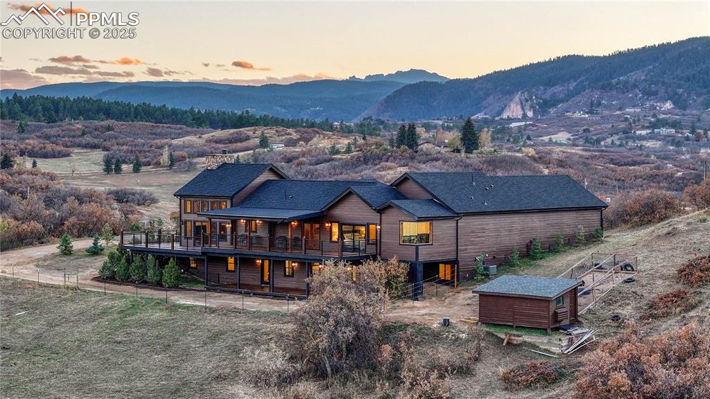 Image 2 of 50: Back of Structure