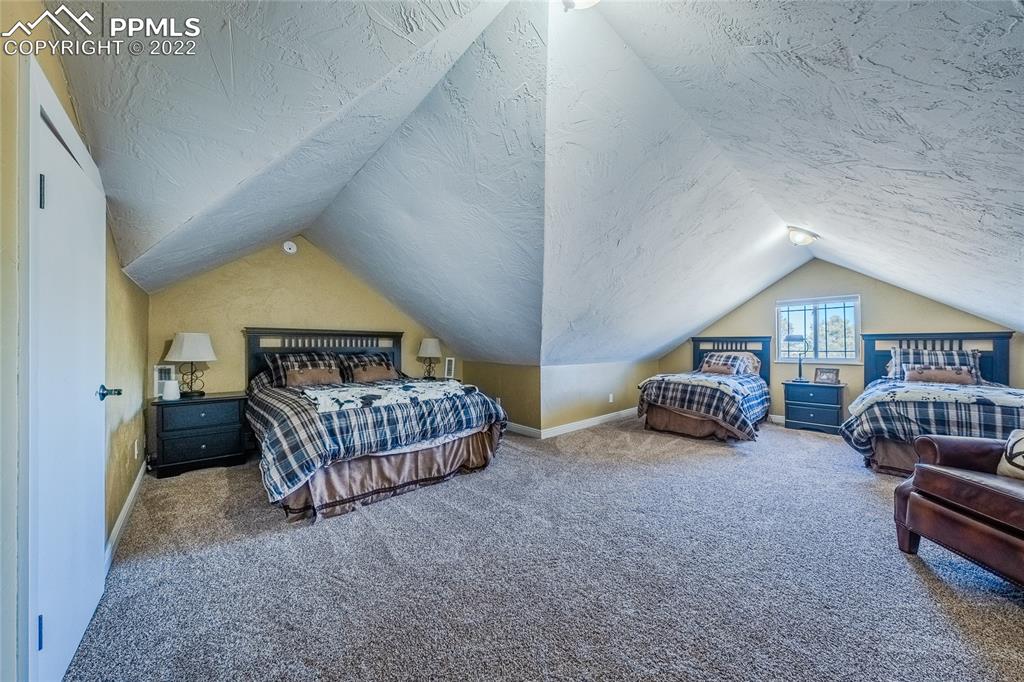 Listing 2040080, Image 19 of 47