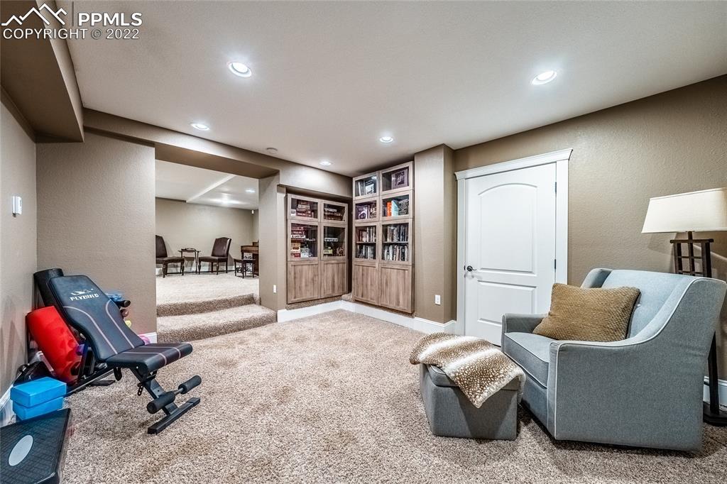 Listing 2040080, Image 24 of 47