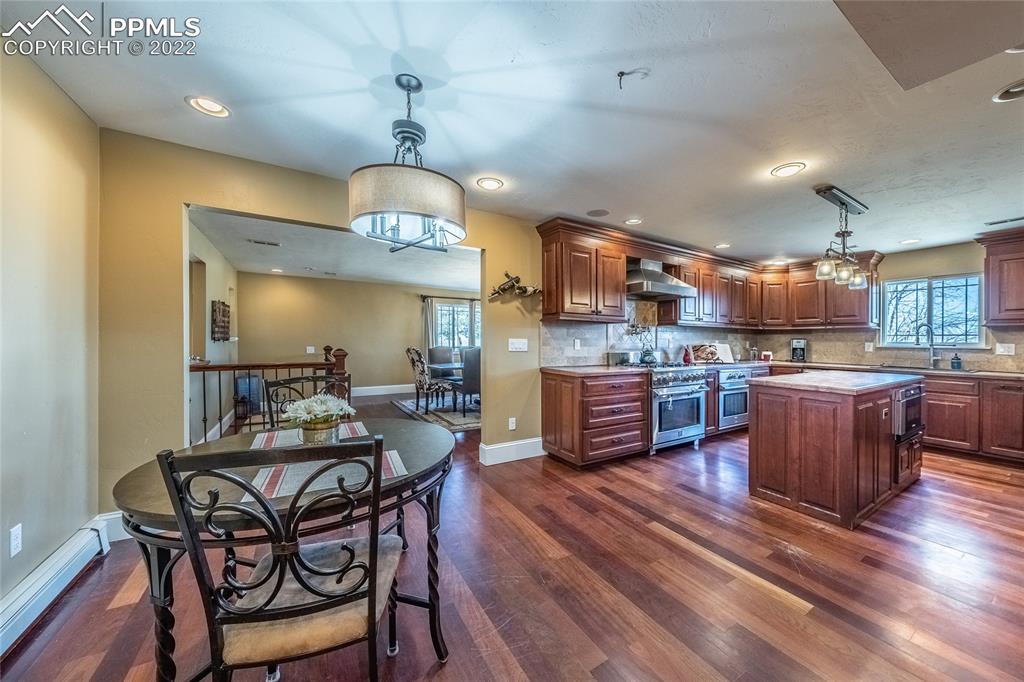 Listing 2040080, Image 9 of 47