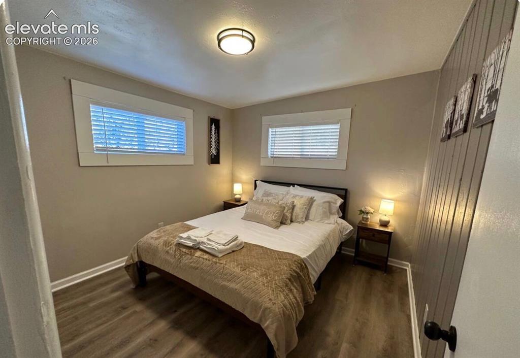 Image 11 of 23: Bedroom