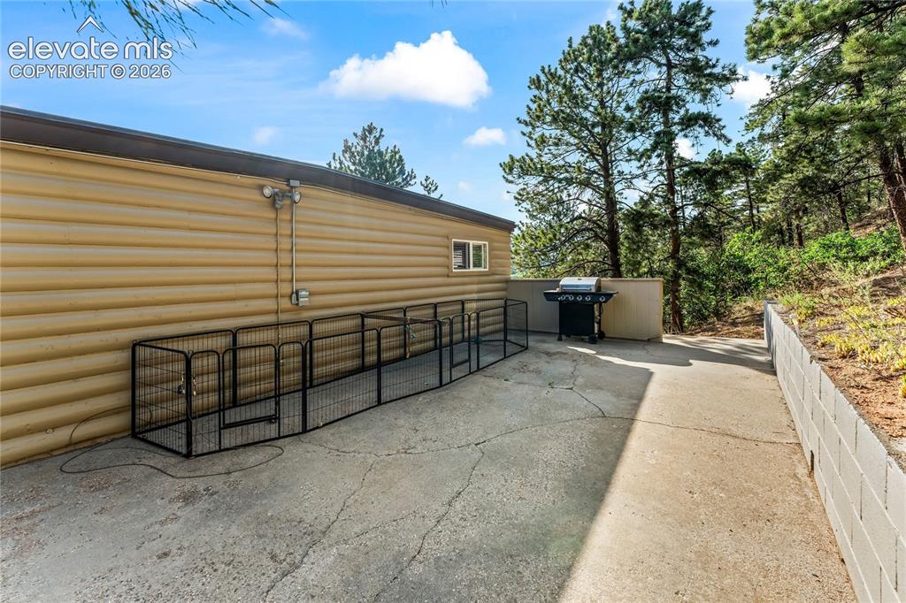 Image 16 of 23: Patio