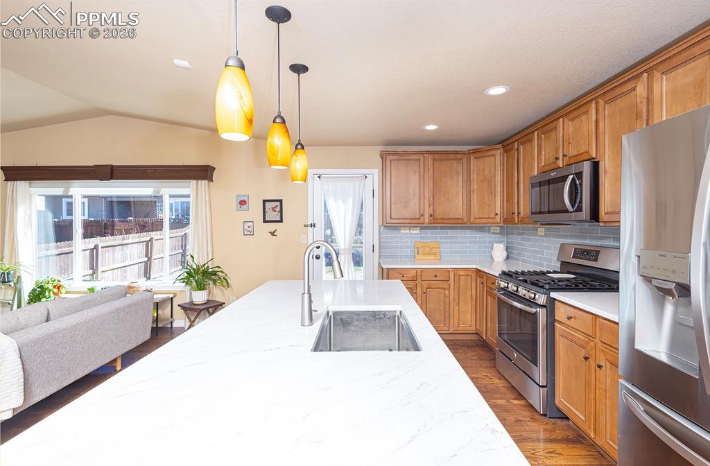 Image 11 of 36: Kitchen