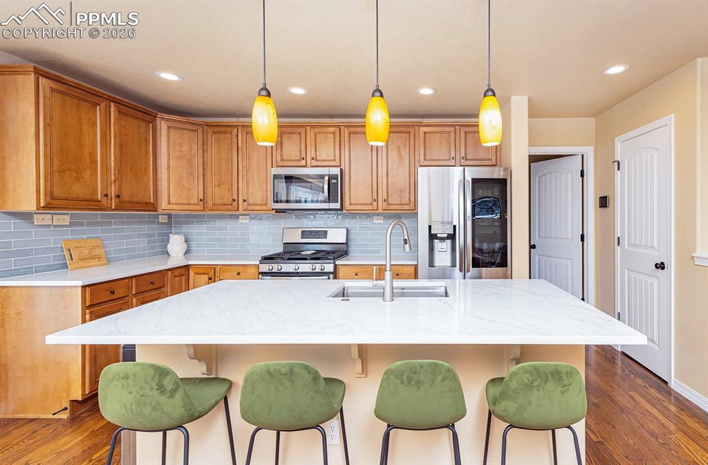 Image 13 of 36: Kitchen