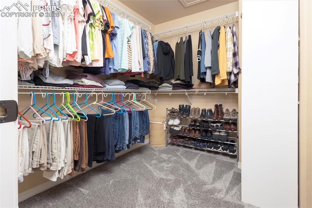 Image 20 of 36: Closet