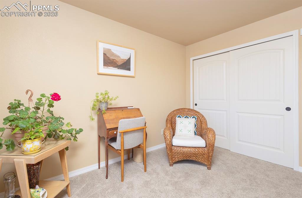 Image 23 of 36: Bedroom