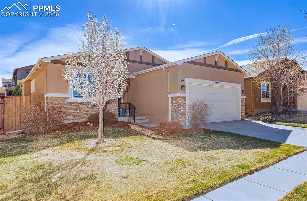 Image 3 of 36: Front of Structure