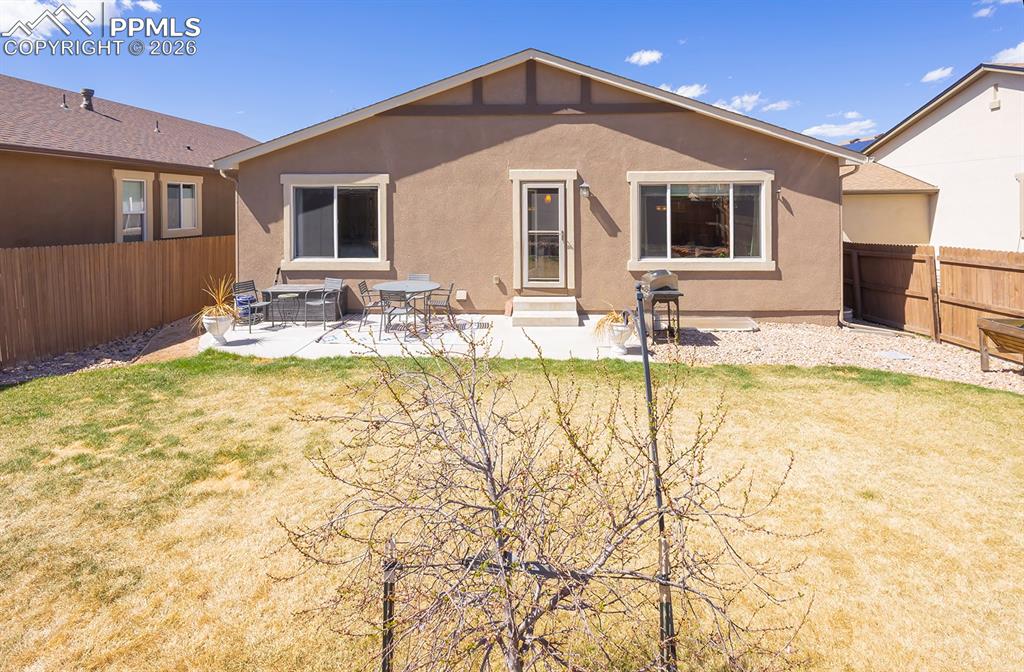 Image 35 of 36: Back of Structure