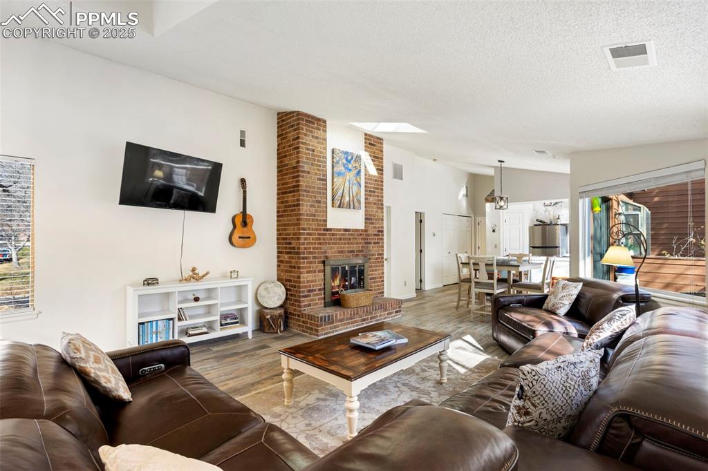 Image 6 of 24: Living Room