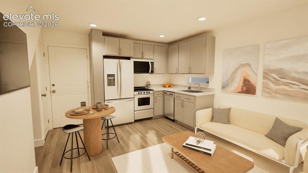 Image 5 of 10: Kitchen