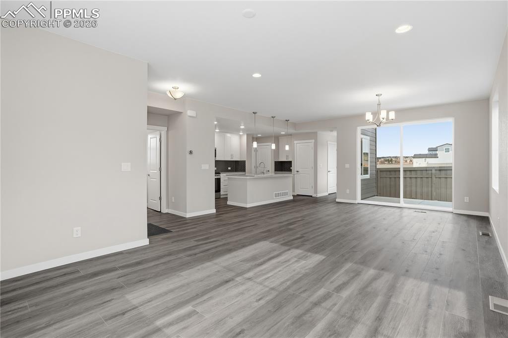 Image 29 of 33: Living Room