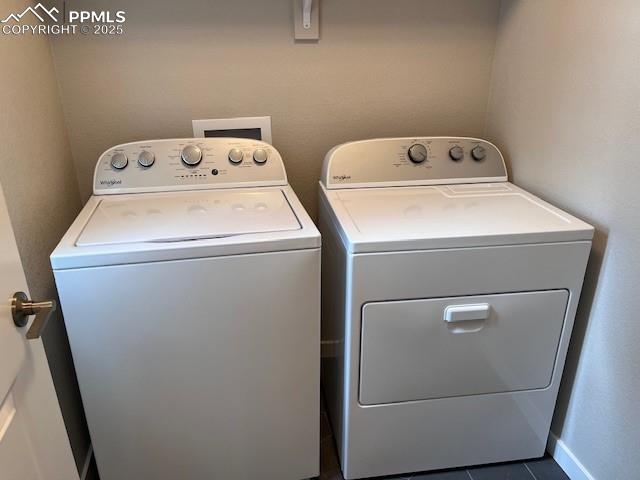 Image 4 of 6: Laundry