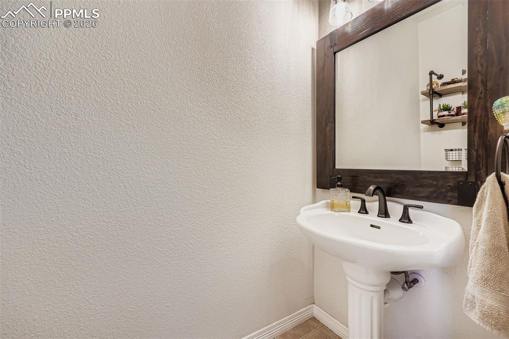 Image 11 of 42: Bathroom