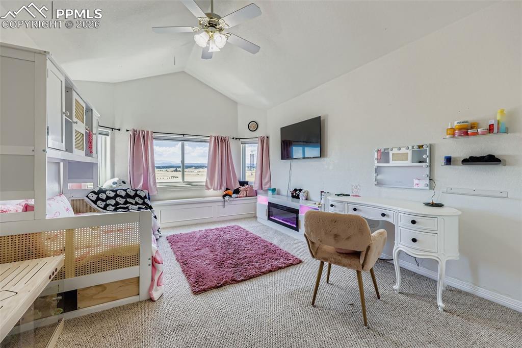Image 16 of 42: Bedroom