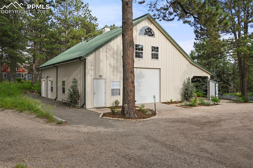 Image 26 of 50: Out Buildings