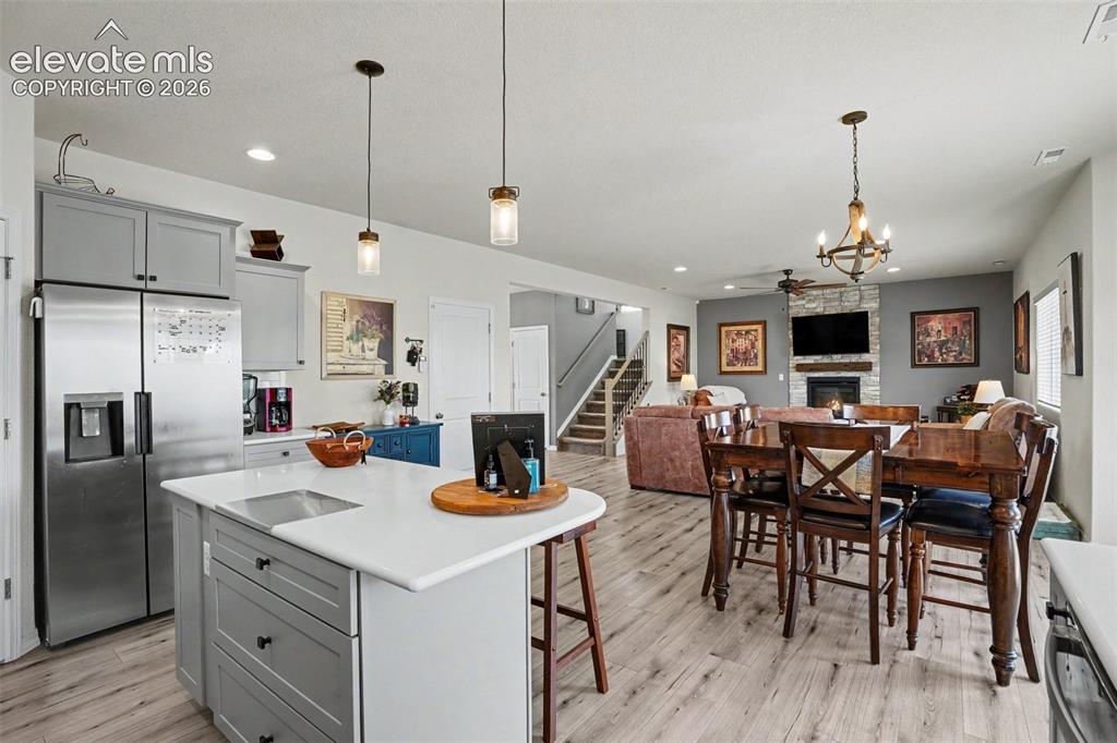 Image 8 of 30: Dining Area