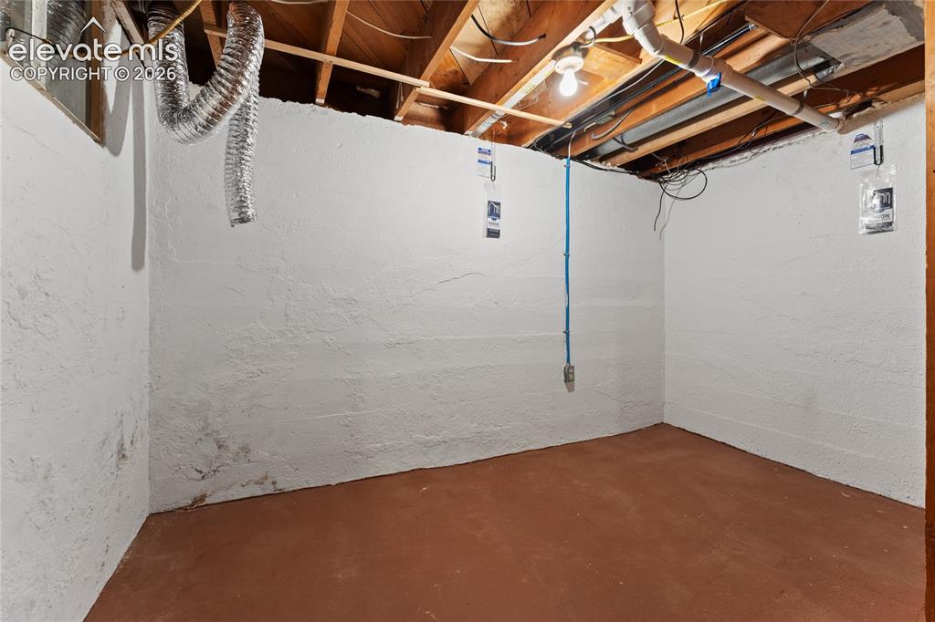 Image 23 of 39: Plenty of room for Washer/Dryer and some storage