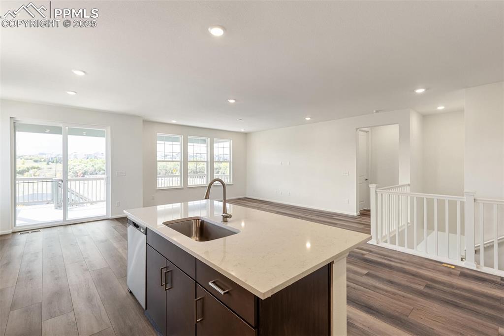 Image 16 of 37: Kitchen