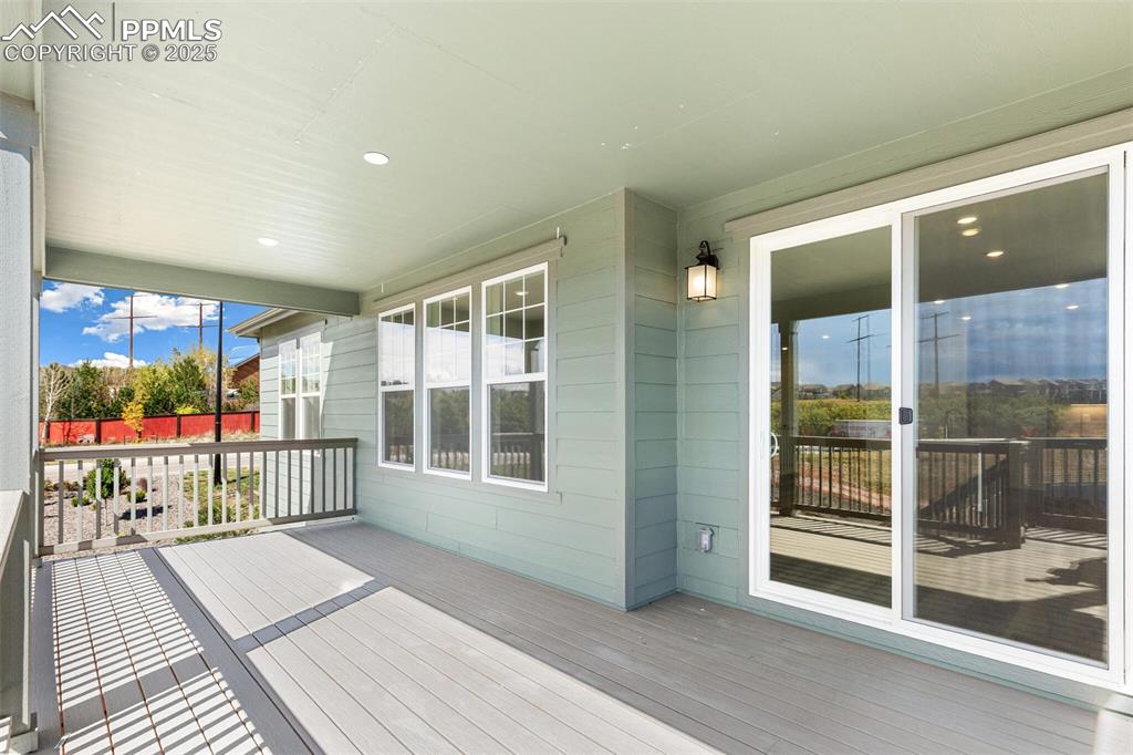 Image 35 of 37: Deck