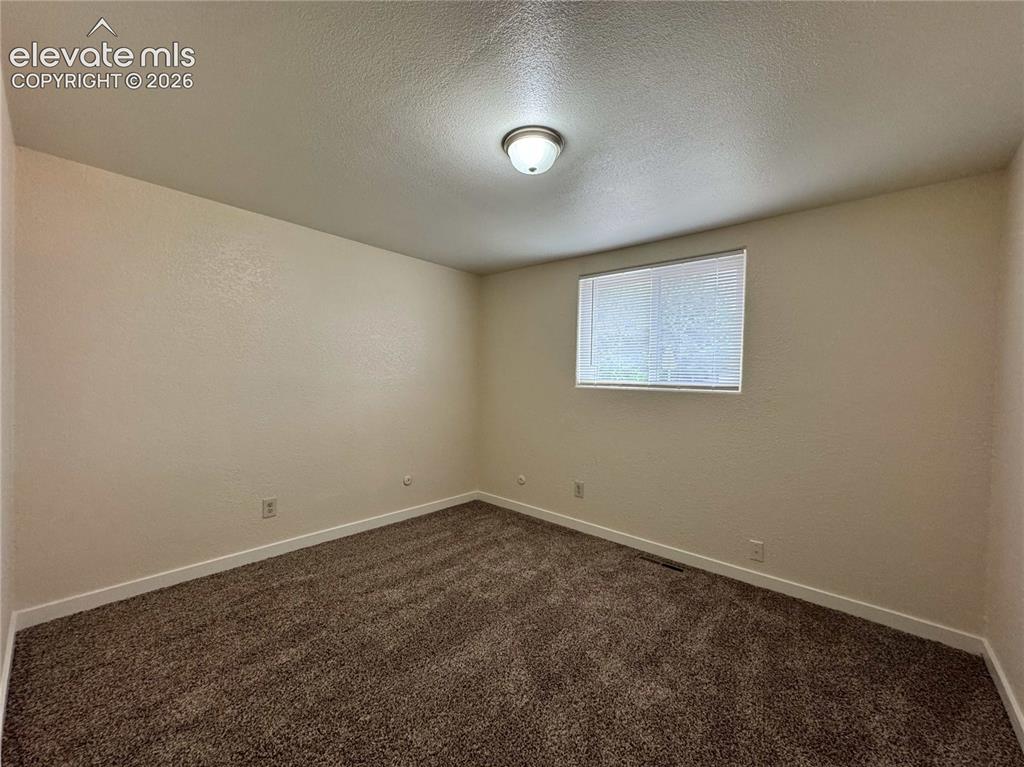 Image 12 of 16: Bedroom