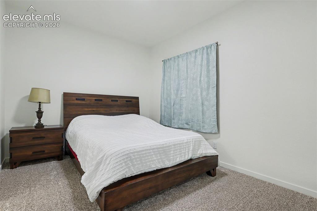 Image 31 of 47: Bedroom
