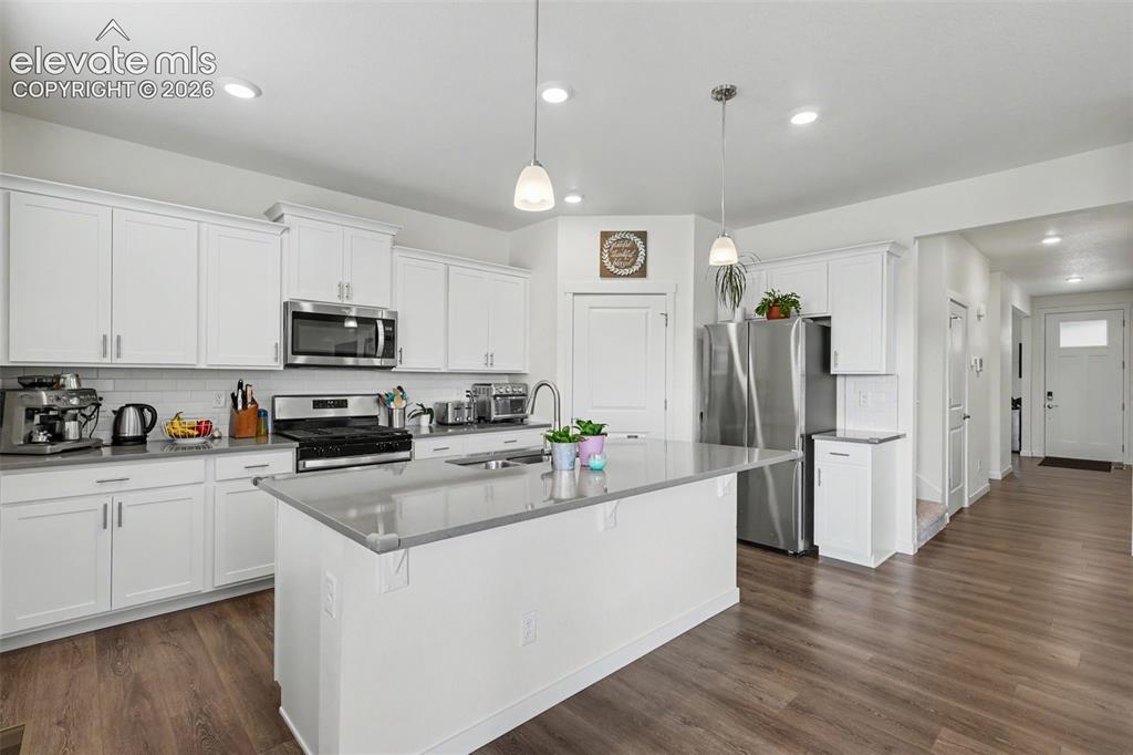 Image 8 of 47: Kitchen